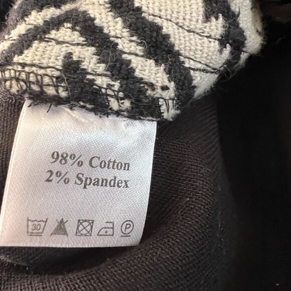 NWT/ CHASER COLOR BLOCK AZTEC PATTERN SKINNY / Black, White, Maroon Size 28 - Picture 6 of 8